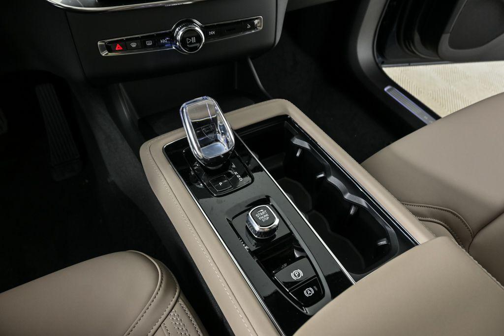 new 2026 Volvo XC90 car, priced at $71,825