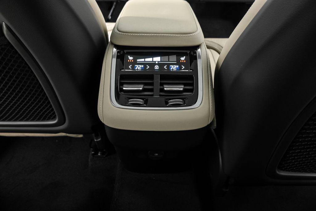 new 2026 Volvo XC90 car, priced at $76,955