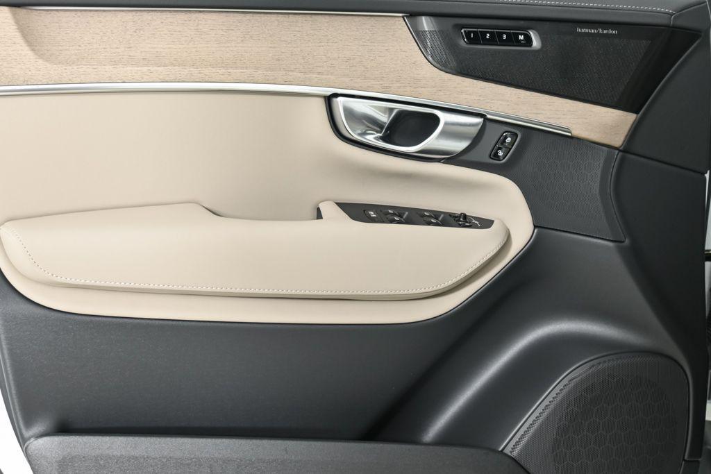 new 2026 Volvo XC90 car, priced at $76,955