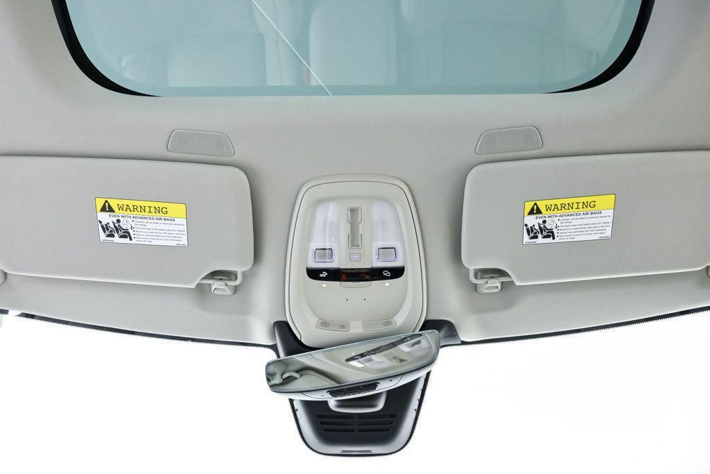 new 2026 Volvo XC90 car, priced at $75,155