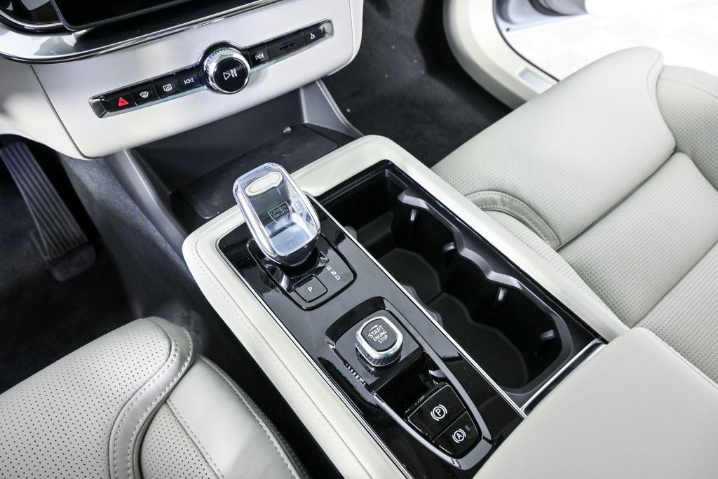 new 2026 Volvo XC90 car, priced at $75,155