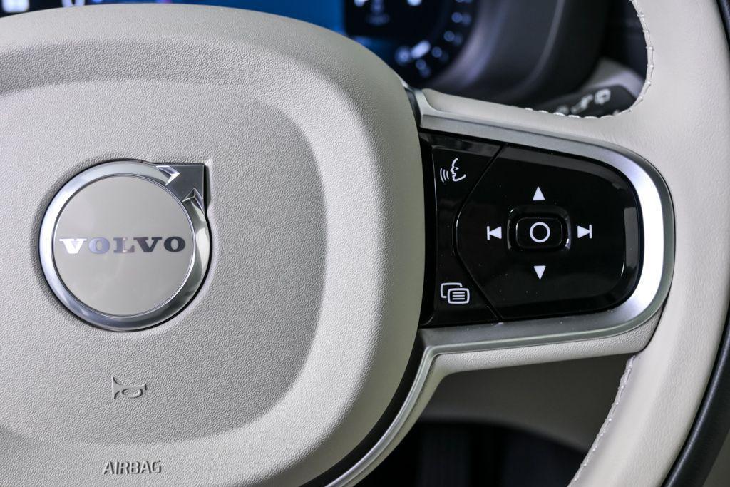 new 2026 Volvo XC60 car, priced at $63,935