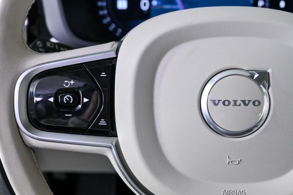 new 2026 Volvo XC60 car, priced at $63,935