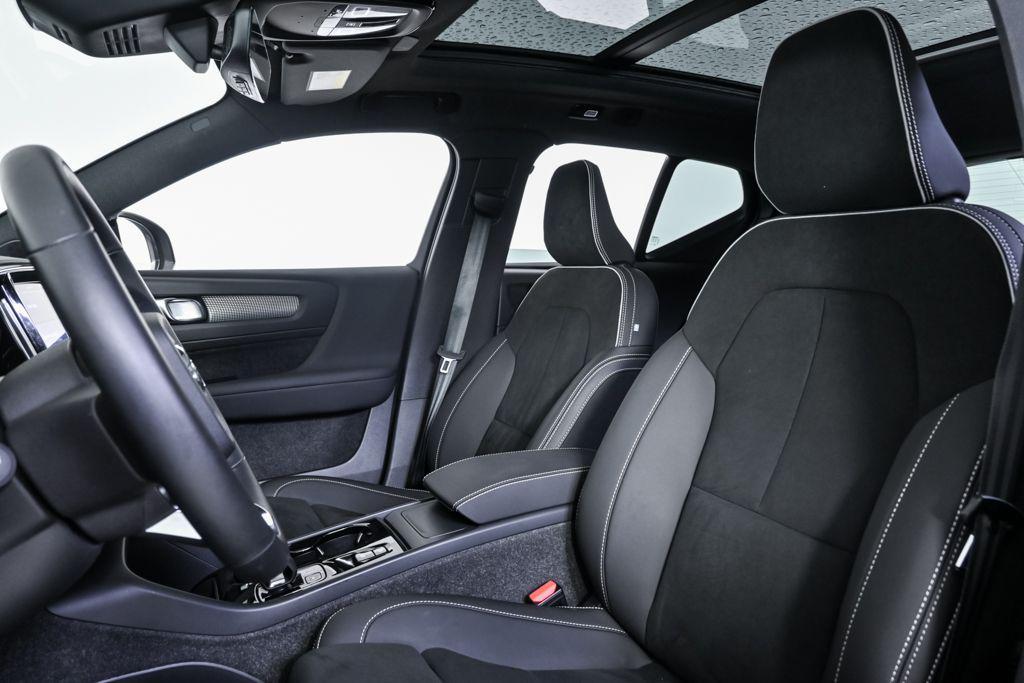 used 2025 Volvo XC40 car, priced at $31,863