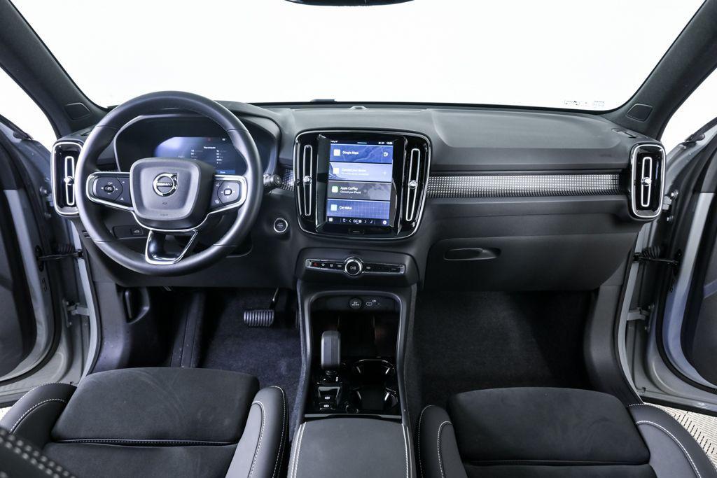 used 2025 Volvo XC40 car, priced at $31,863