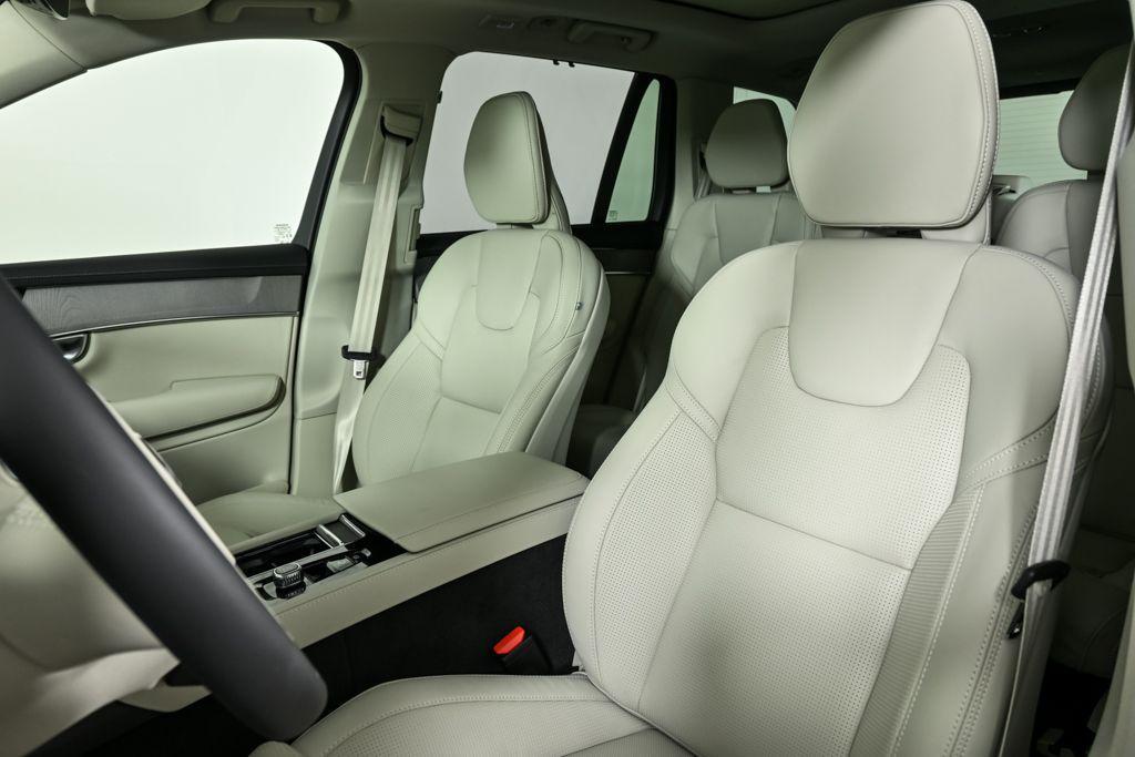 new 2026 Volvo XC90 car, priced at $75,155