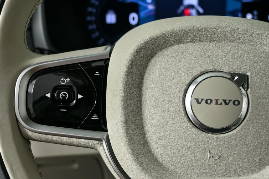 new 2026 Volvo XC90 car, priced at $75,155