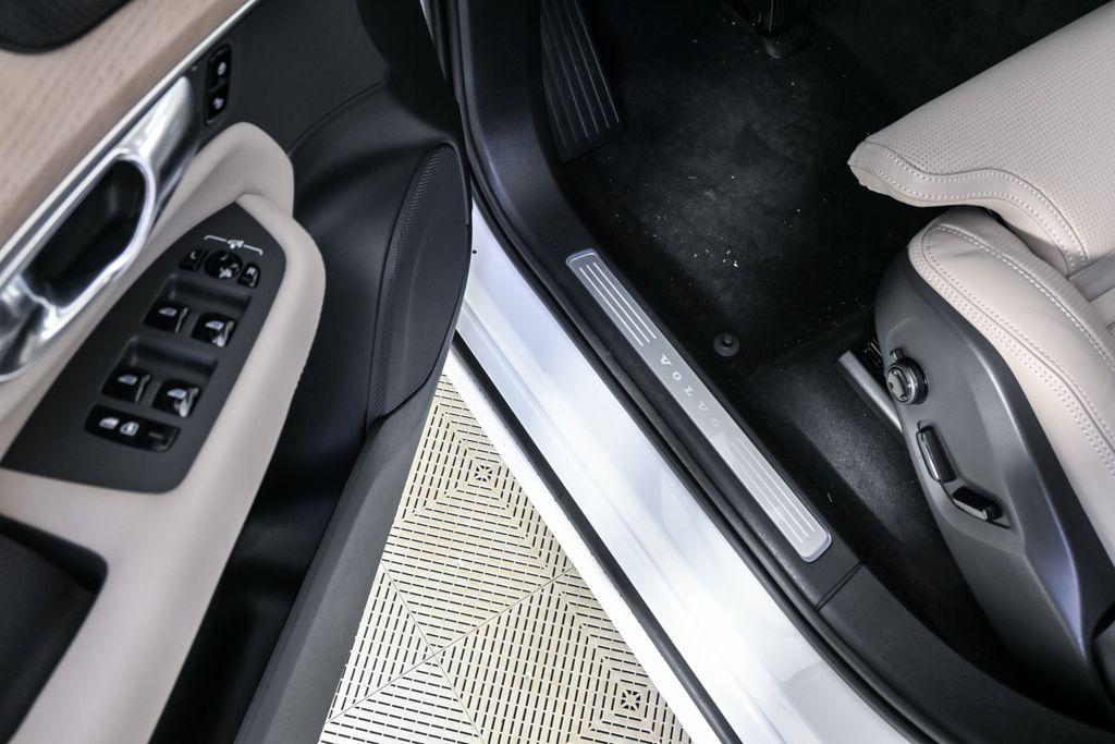 new 2026 Volvo XC90 car, priced at $75,575