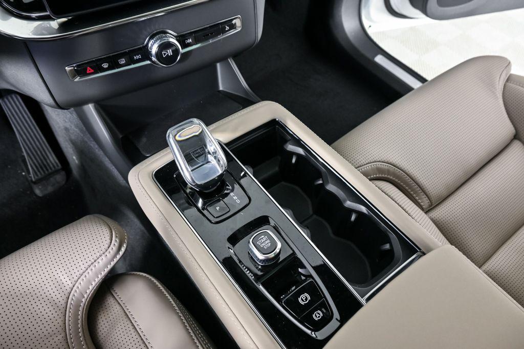 new 2026 Volvo XC90 car, priced at $75,575