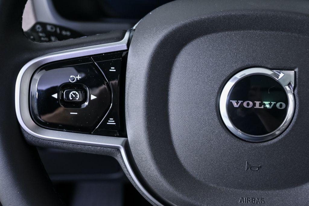 new 2026 Volvo XC90 car, priced at $75,575