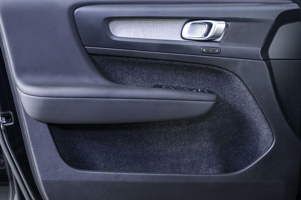 used 2023 Volvo XC40 car, priced at $22,032