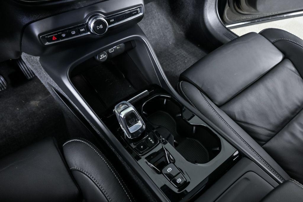 used 2023 Volvo XC40 car, priced at $22,032