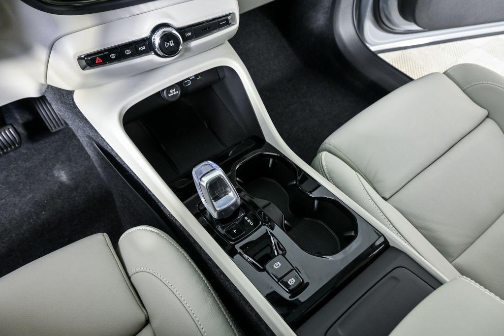 new 2026 Volvo XC40 car, priced at $50,260