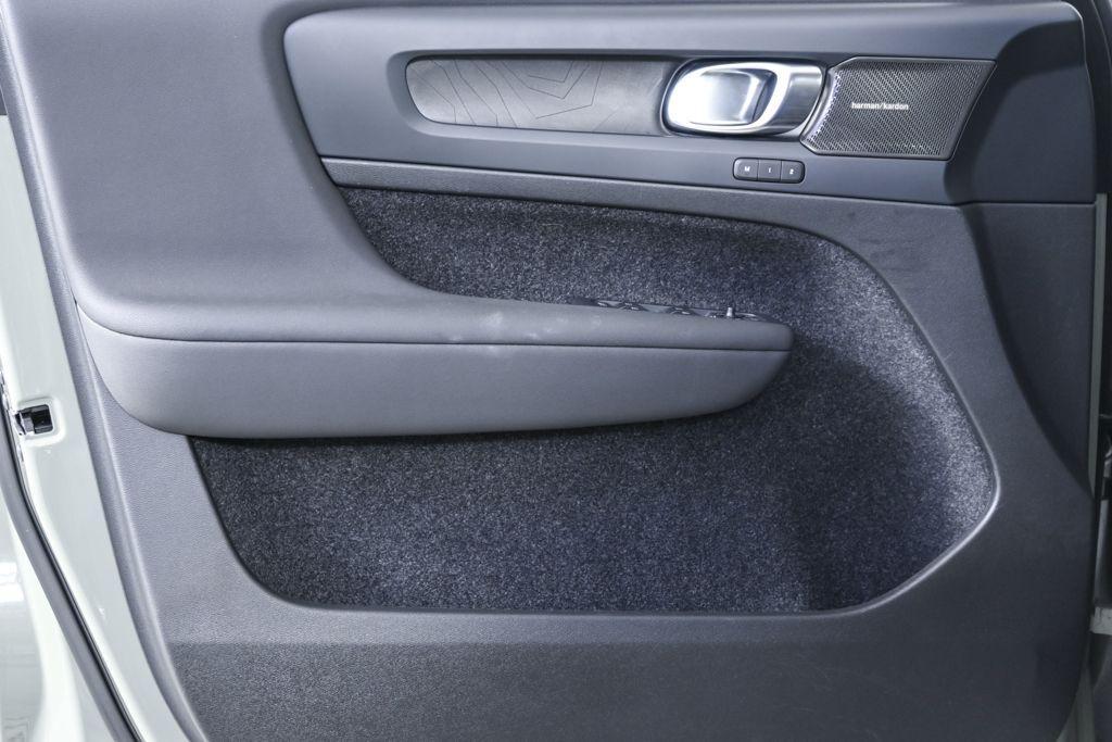 used 2023 Volvo C40 Recharge Pure Electric car, priced at $26,220