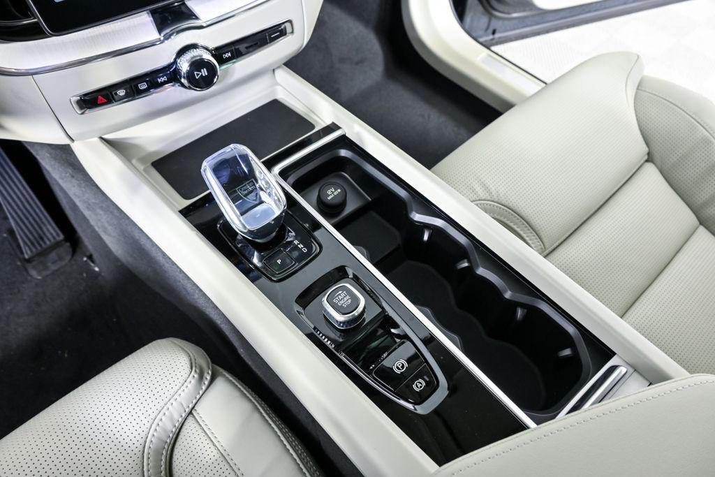 new 2026 Volvo XC60 car, priced at $64,854
