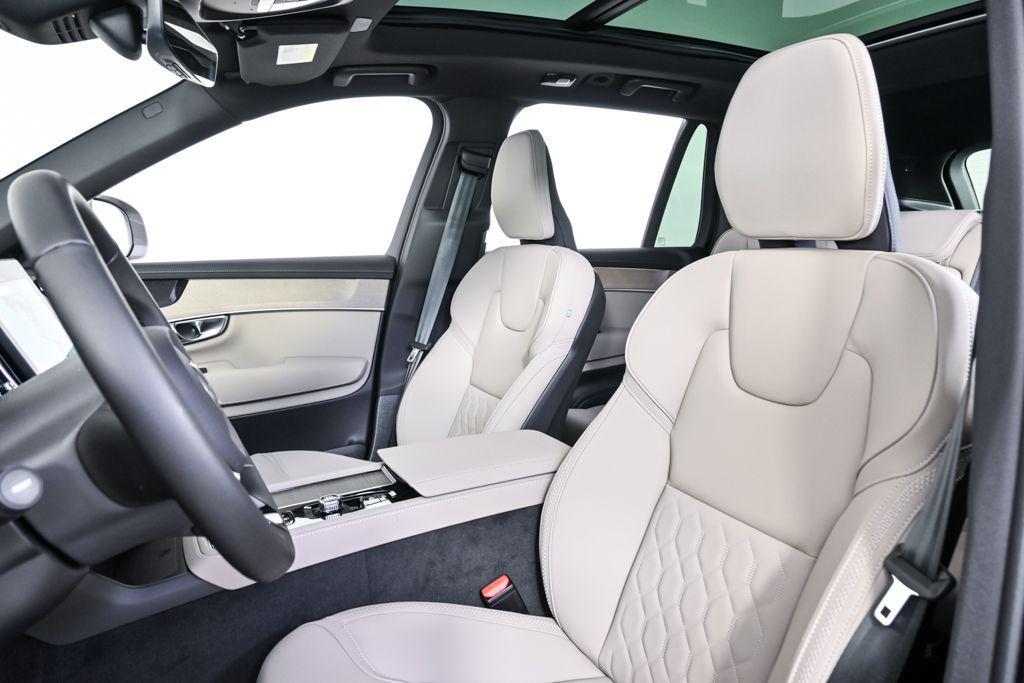 new 2026 Volvo XC90 car, priced at $71,945