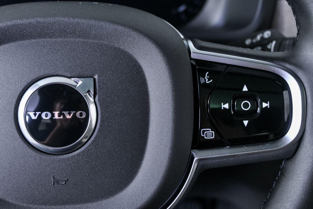 new 2026 Volvo XC90 car, priced at $71,945