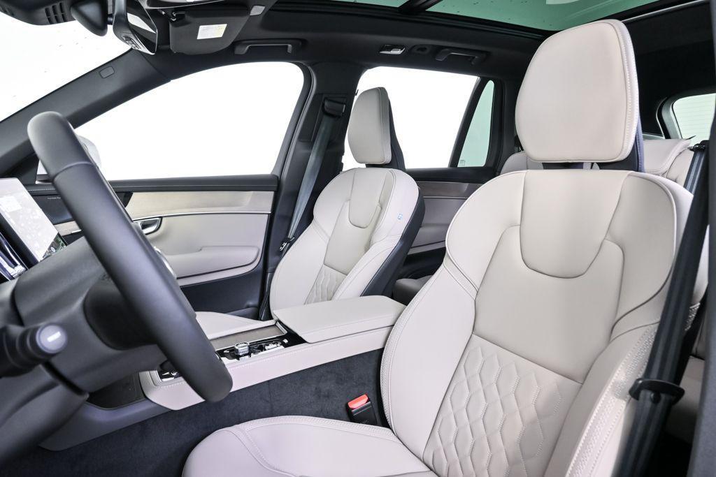 new 2026 Volvo XC90 car, priced at $71,825