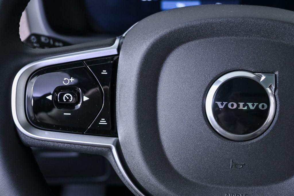 new 2026 Volvo XC90 car, priced at $71,825