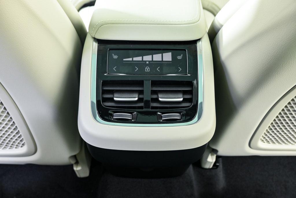 new 2026 Volvo XC60 car, priced at $63,525