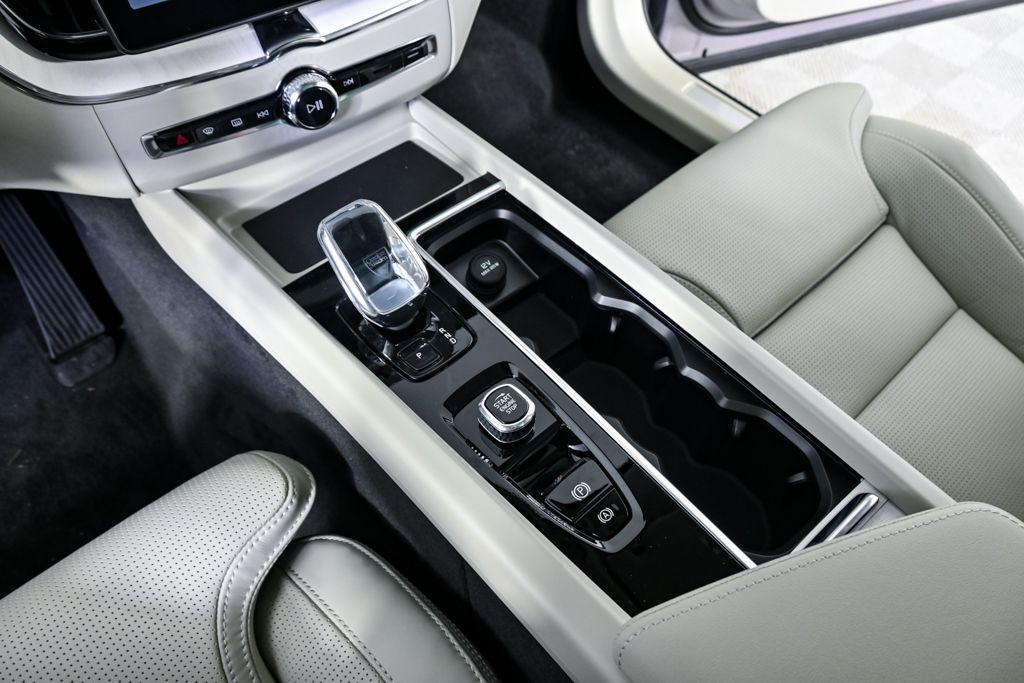 new 2026 Volvo XC60 car, priced at $63,525