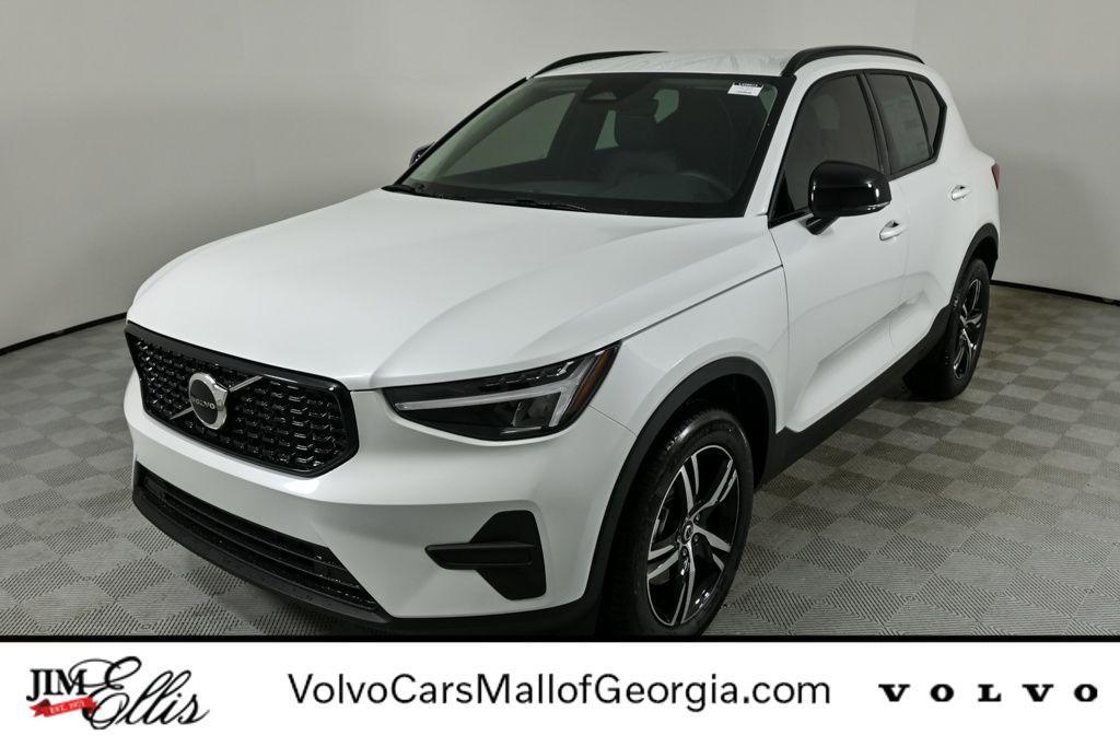 new 2026 Volvo XC40 car