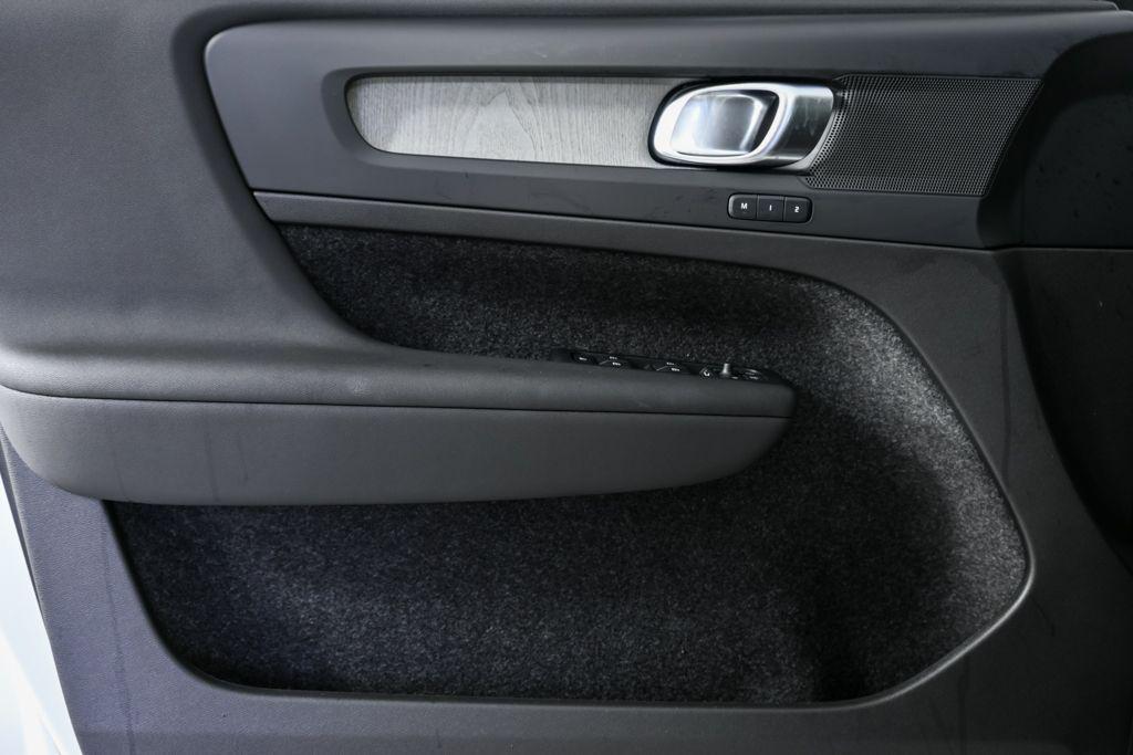 new 2026 Volvo XC40 car, priced at $45,545