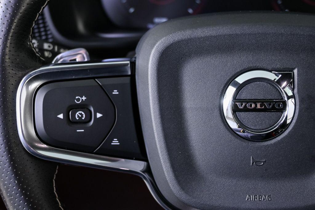 used 2019 Volvo XC40 car, priced at $20,121