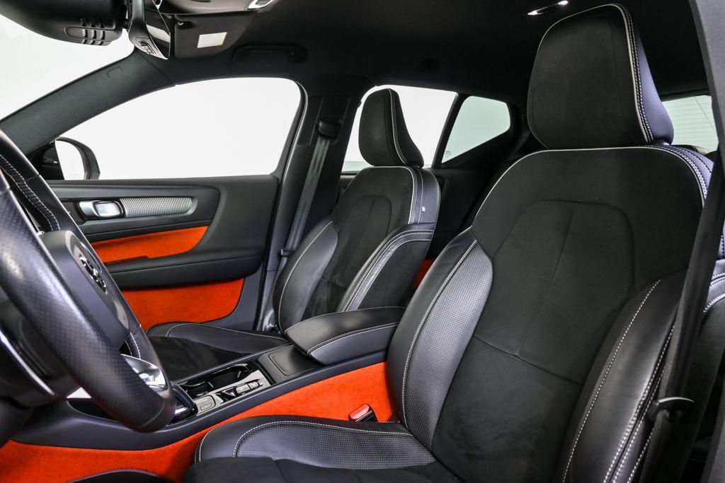 used 2019 Volvo XC40 car, priced at $20,121