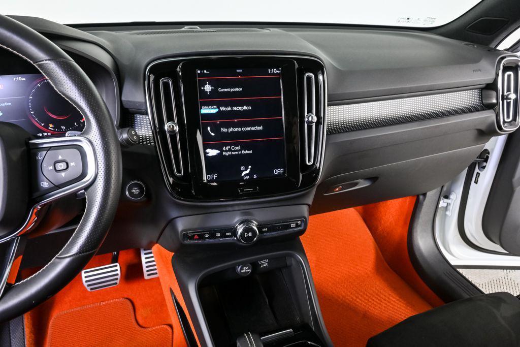 used 2019 Volvo XC40 car, priced at $20,121