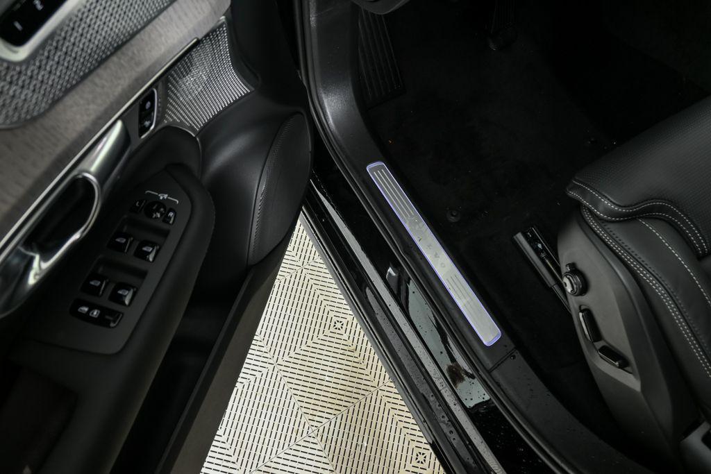 new 2026 Volvo XC90 car, priced at $80,155