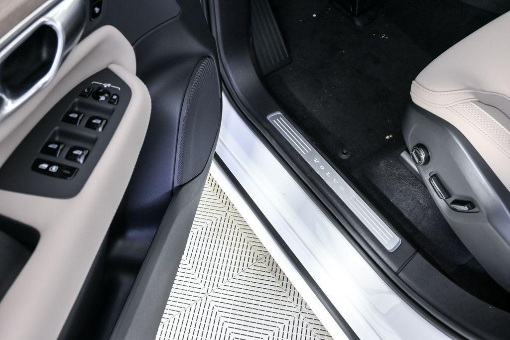 new 2026 Volvo XC90 car, priced at $67,655