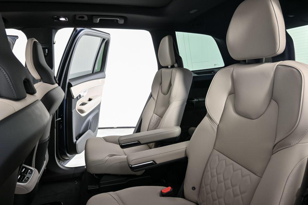 new 2026 Volvo XC90 car, priced at $71,525