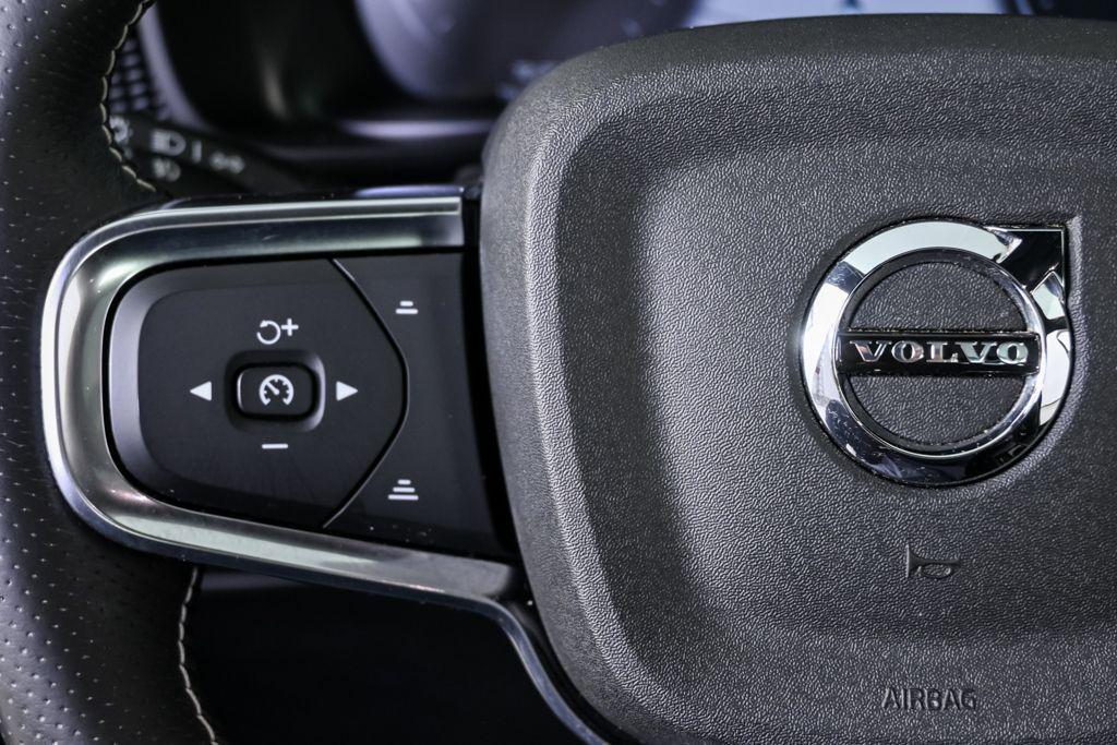 used 2021 Volvo XC40 car, priced at $22,306