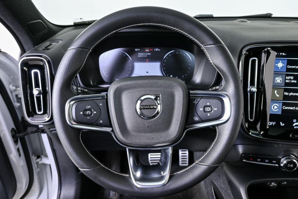 used 2021 Volvo XC40 car, priced at $22,306