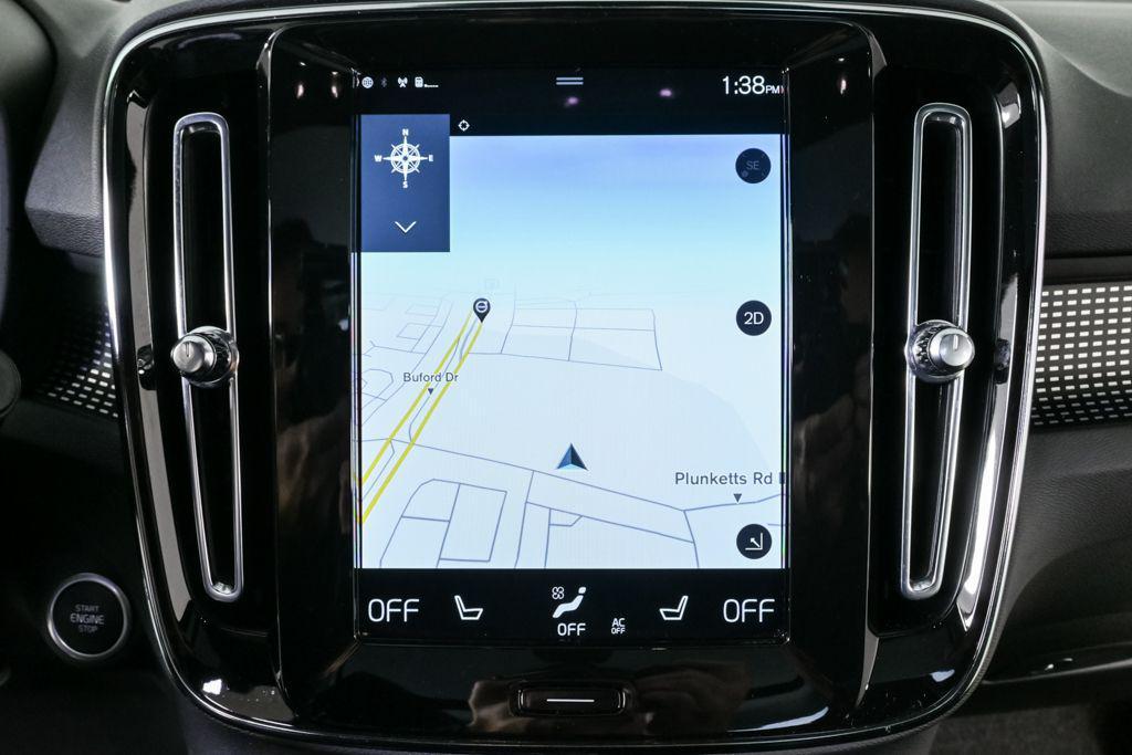 used 2021 Volvo XC40 car, priced at $22,306