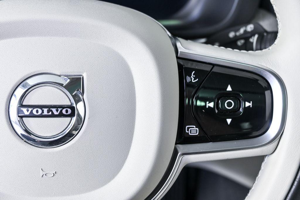 used 2023 Volvo XC60 car, priced at $35,681