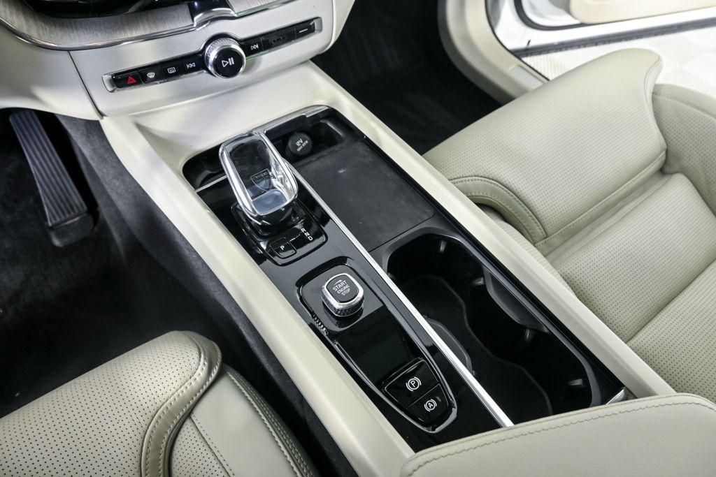 used 2022 Volvo XC60 car, priced at $29,962