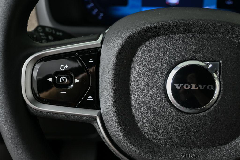 new 2026 Volvo XC90 car, priced at $75,155