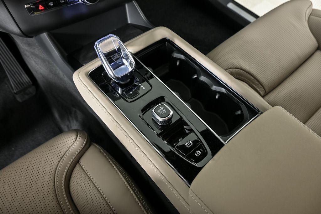 new 2026 Volvo XC90 car, priced at $75,155