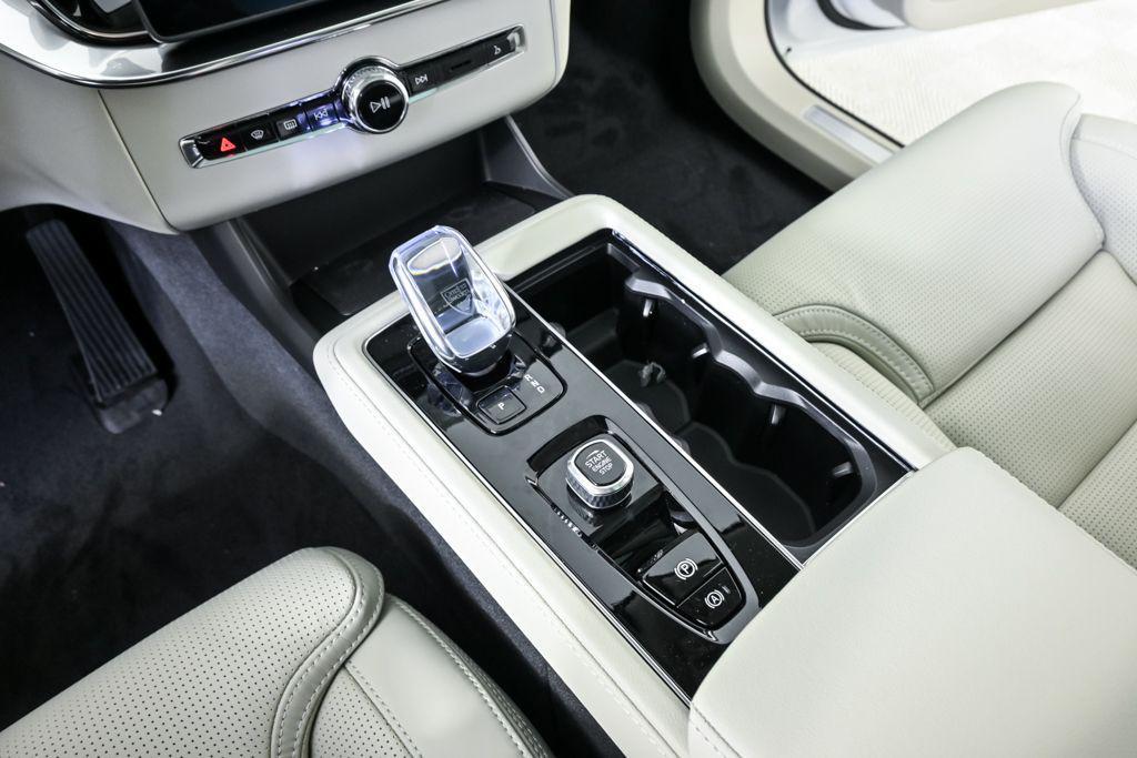 new 2026 Volvo XC90 car, priced at $75,155