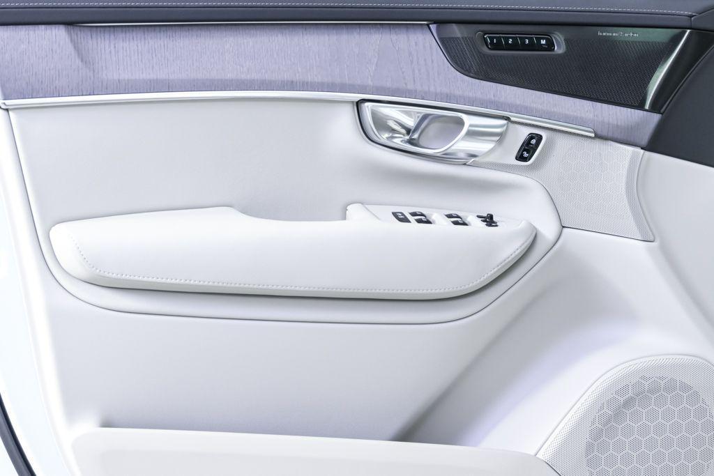 new 2026 Volvo XC90 car, priced at $75,155