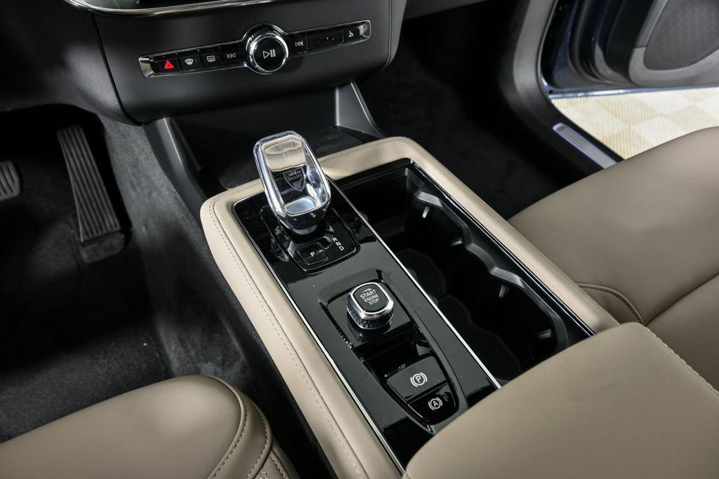 new 2026 Volvo XC90 car, priced at $71,825