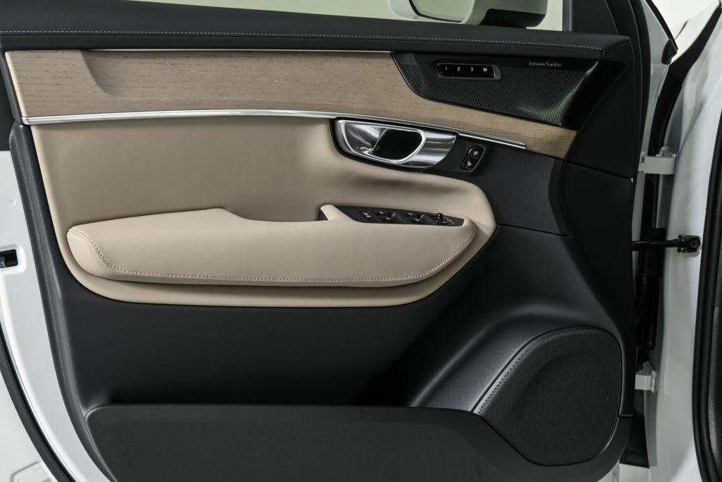 new 2026 Volvo XC90 car, priced at $71,825