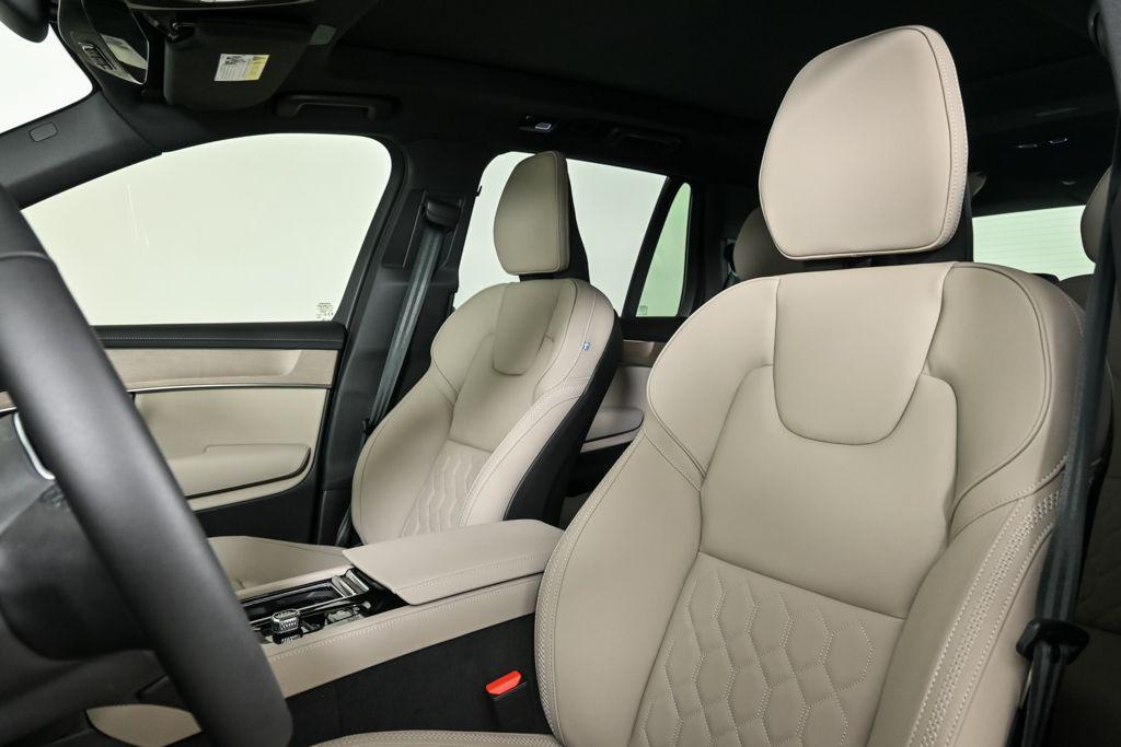 new 2026 Volvo XC90 car, priced at $71,825
