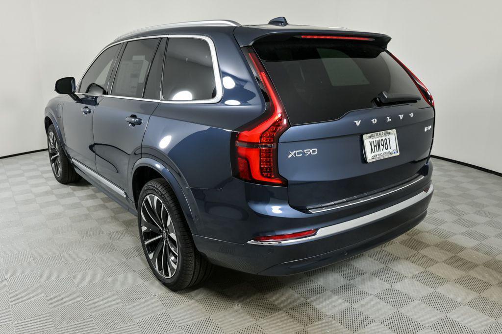 new 2026 Volvo XC90 Plug-In Hybrid car