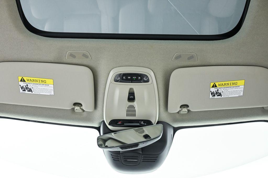 used 2019 Volvo XC40 car, priced at $21,980