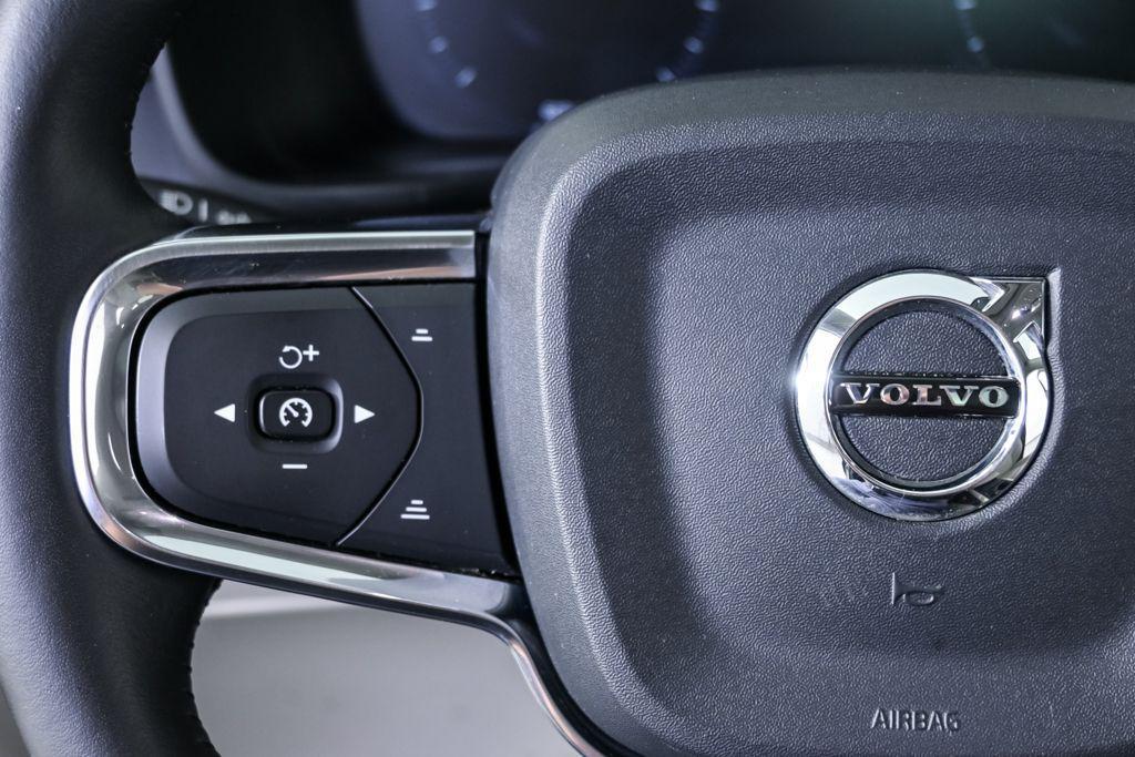 used 2019 Volvo XC40 car, priced at $21,980