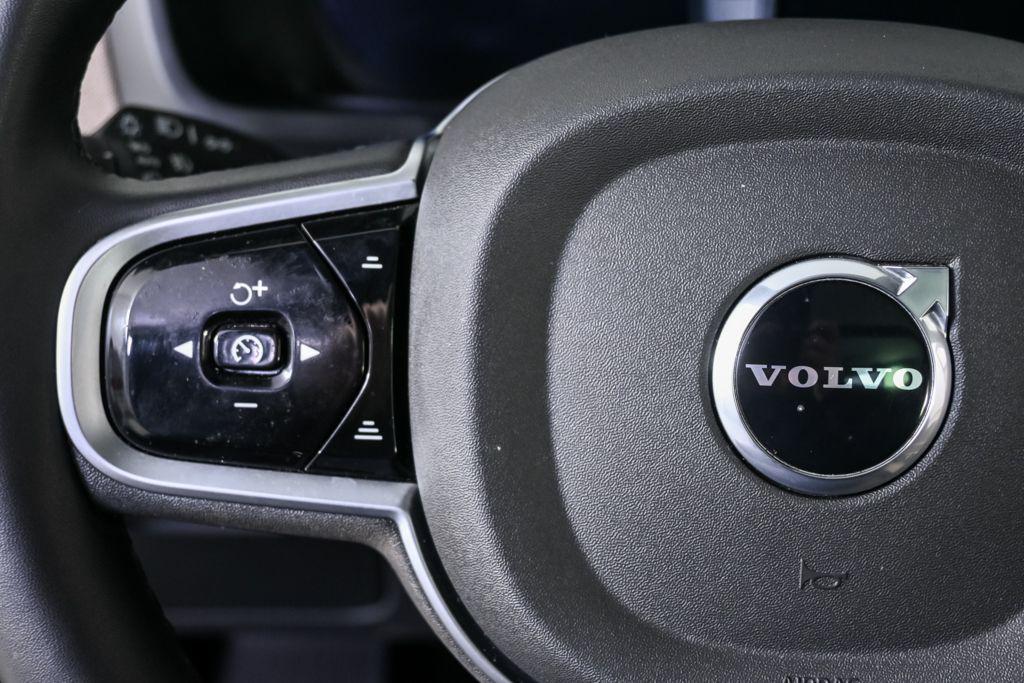 used 2025 Volvo XC90 car, priced at $51,580