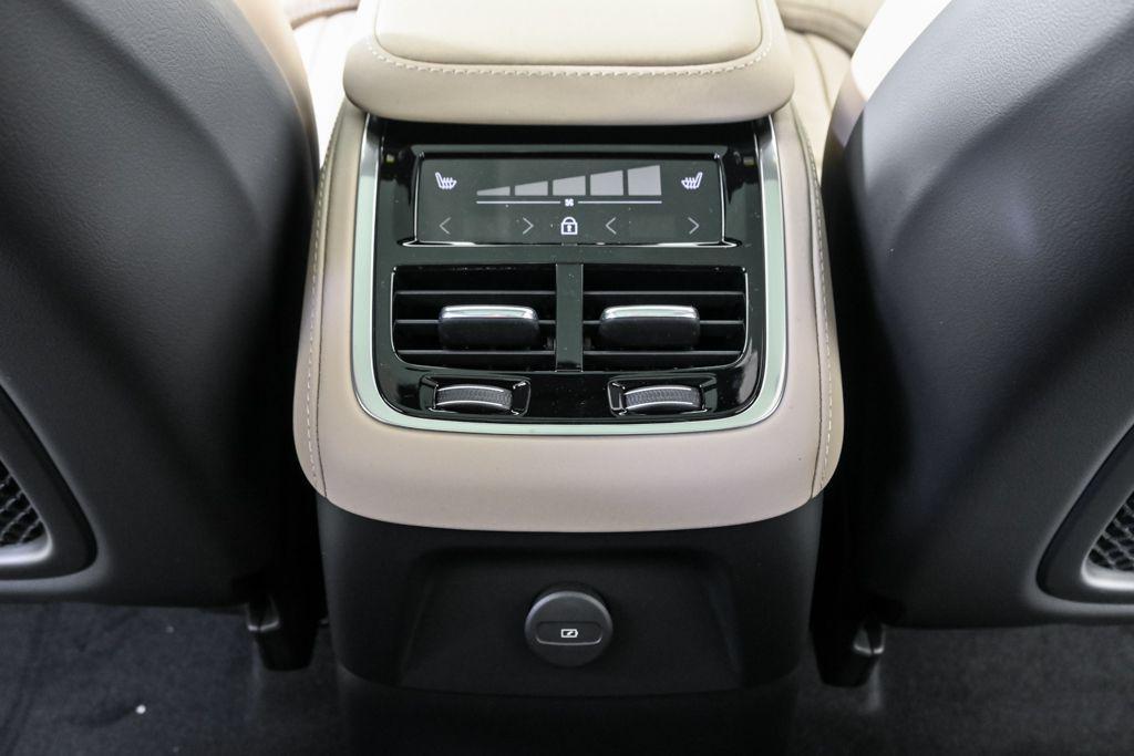 new 2026 Volvo XC90 Plug-In Hybrid car, priced at $85,745